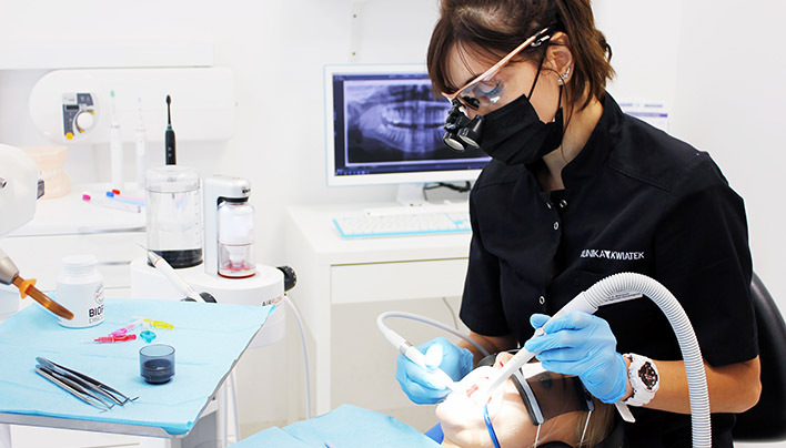 Teeth Scaling and Sandblasting Poznań